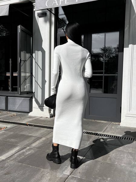 Вязана бесшовна сукня Aroma міді білий aromamidi фото