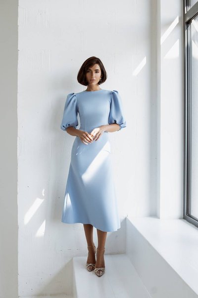Сукня з рукавом-ліхтариком і підрізною талією блакитна c389 фото